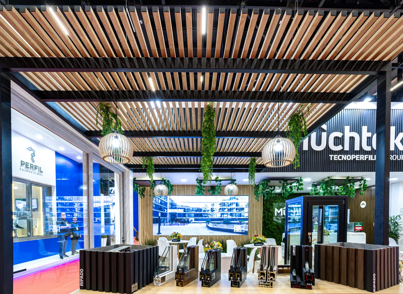 MUCHTEK refuerza su presencia regional con innovación, diseño y soluciones eficientes en PVC