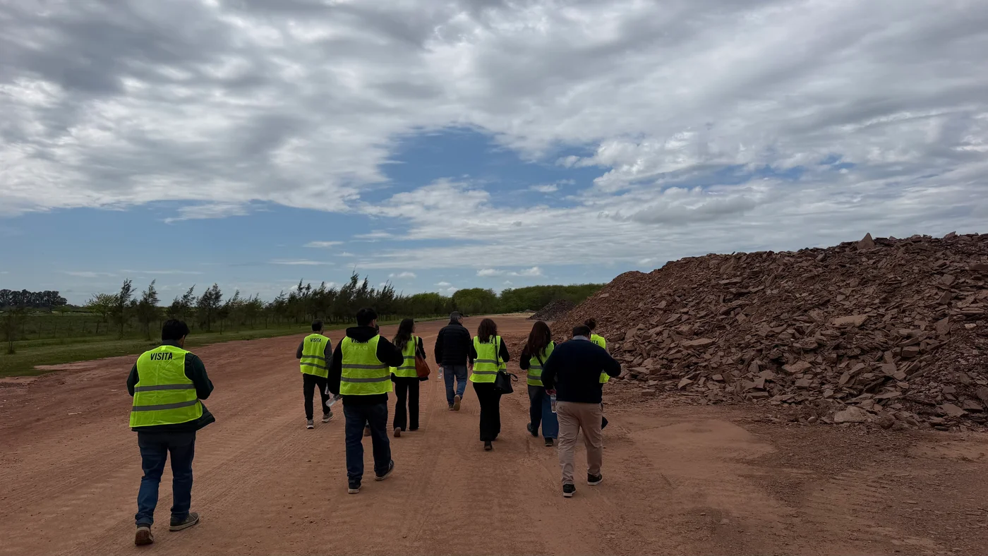 Jornada en la planta de Cerámica Cañuelas I Tendenza: así se fabrican los cerámicos y porcellanatos