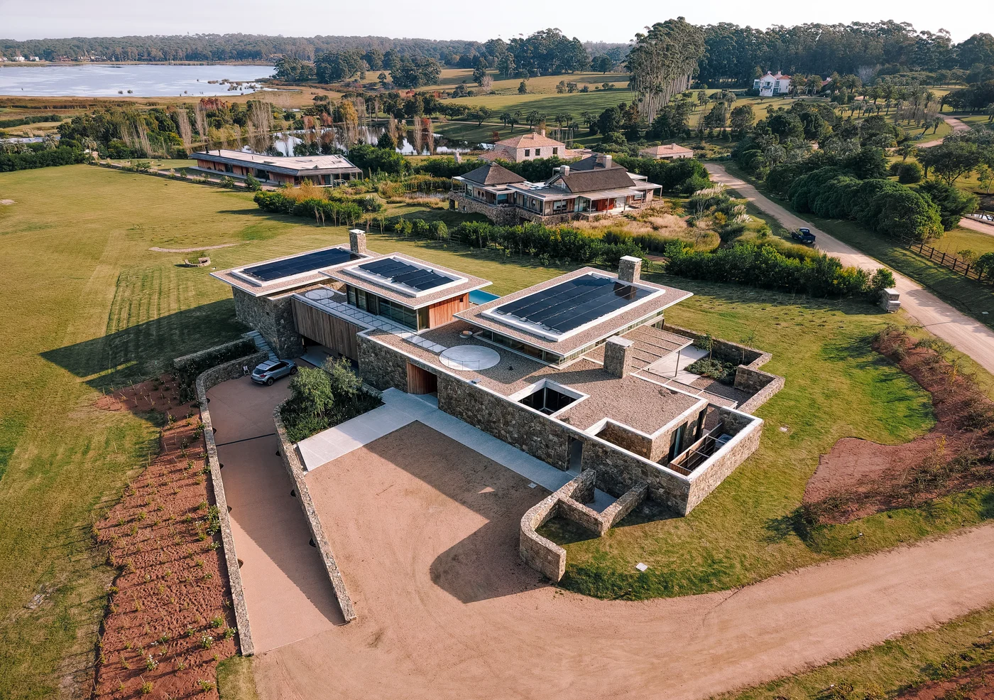 Energía solar residencial: el valor estratégico de pensarla desde el proyecto arquitectónico