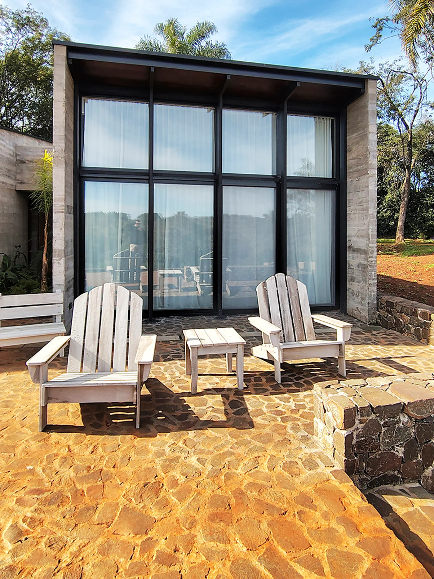 Obra: Casa de campo, Oberá, Misiones
Sistema:
Proyecto: Arq. Valeria Jaros y la Arq. Lucia Cella
Carpintero: Litoral Aluminios