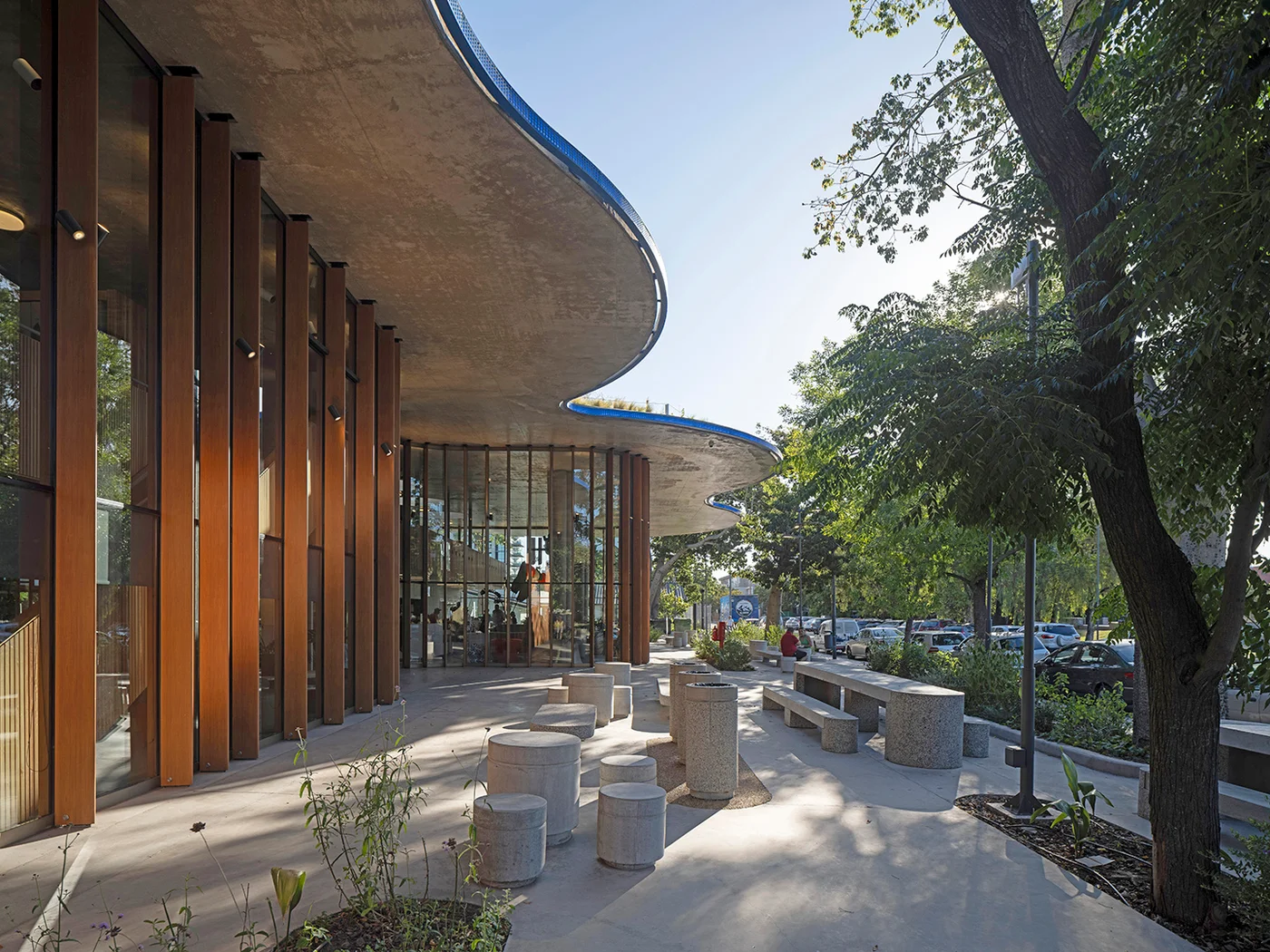 Obra: YPF "La estacion del futuro", C.A.B.A.
Sistema: Stick Invertido Desarrollo Exclusivo de Chiappe Podworny SRL
Estudio: RDR Arquitectos + Estudio Emmer
Constructora: Constructora Sudamericana
Carpintero: Chiappe + Podworny Ingeniería
