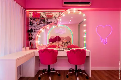Dormitorio rosa estilo moderno con tocador y luces de neón — proyecto Proyecto Humboldt, por Estudio Equilibrio, en Buenos Aires