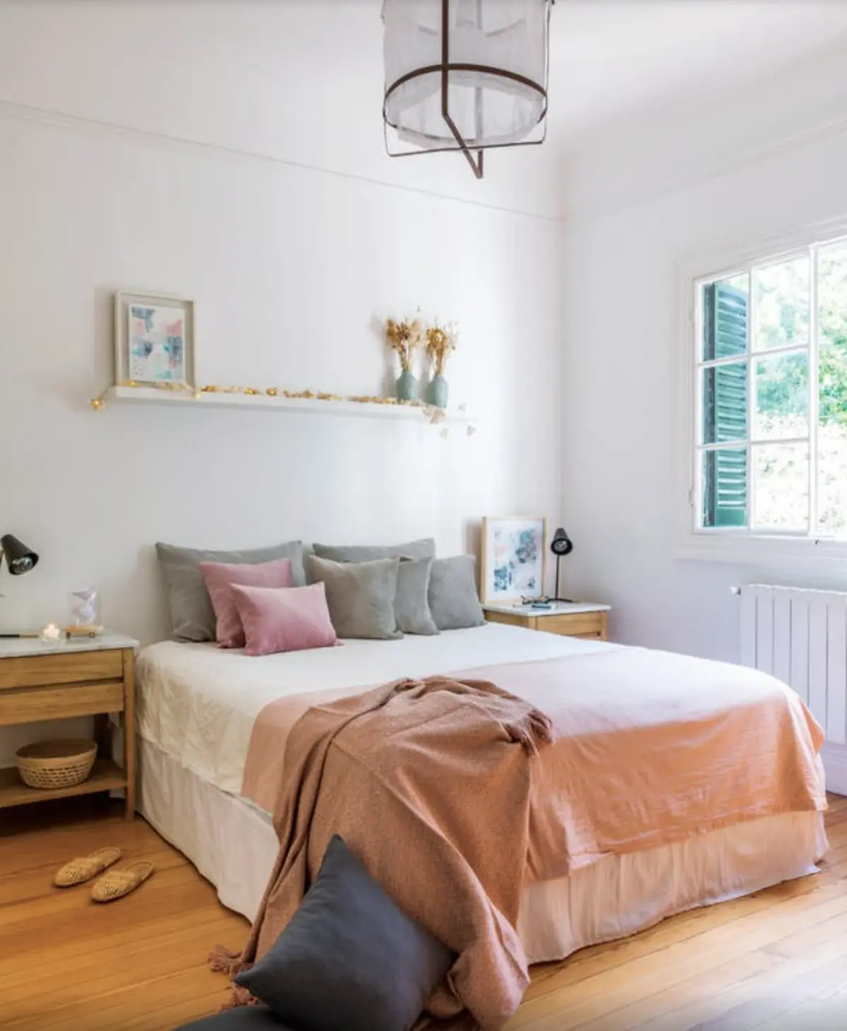 Dormitorio Matrimonial Estilo Nórdico con color predominante Beige del Proyecto Olivos por Biaus Pieres Arquitectura