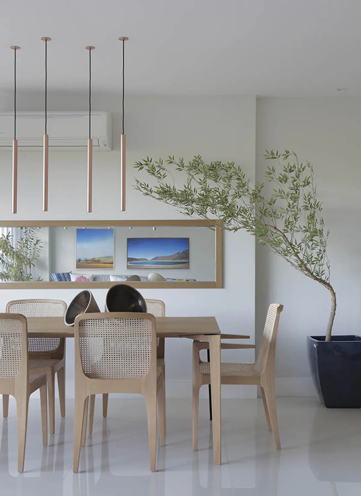 Sala de jantar Estilo Minimalista com cor predominante Cinza do Projeto Apartamento Barra LM por Amanda Miranda