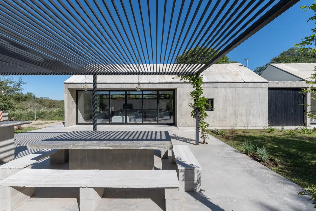 Galería con color predominante Beige del Proyecto Casa TT por Grupo Studio