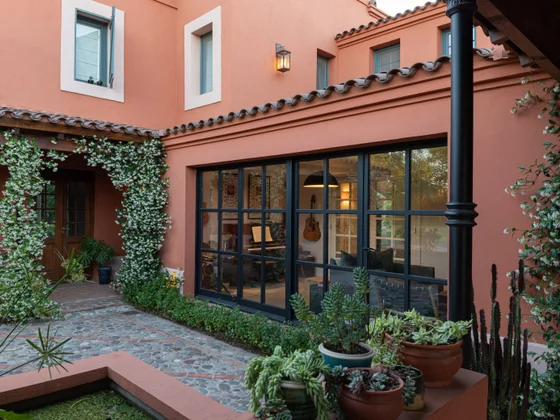 PATIOS