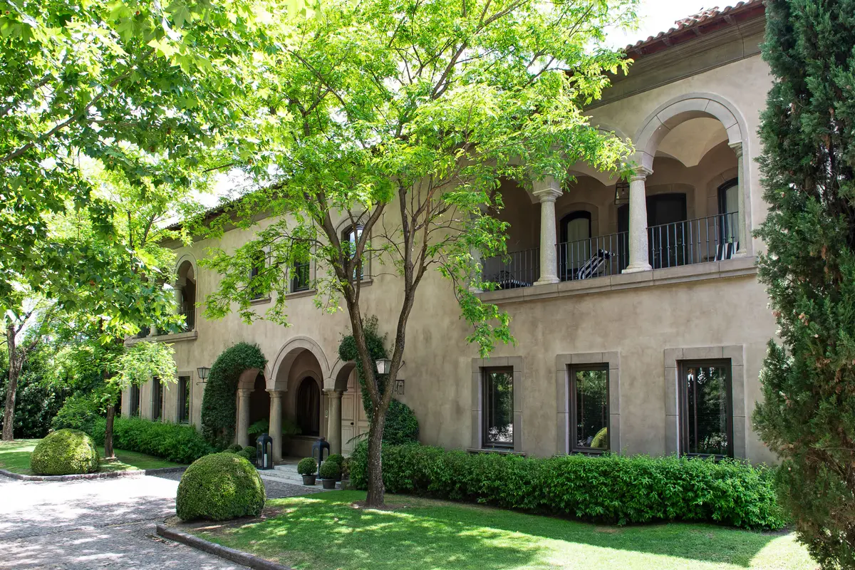 Foto con color predominante Marrón del Proyecto Casa Toscana  por Estudio Du 