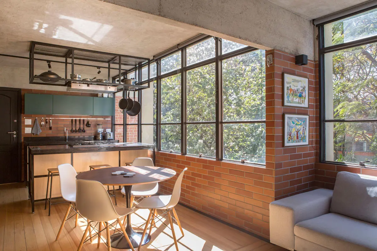 Foto com cor predominante Cinza do Projeto Apartamento SQN 410 por Coda Arquitetos