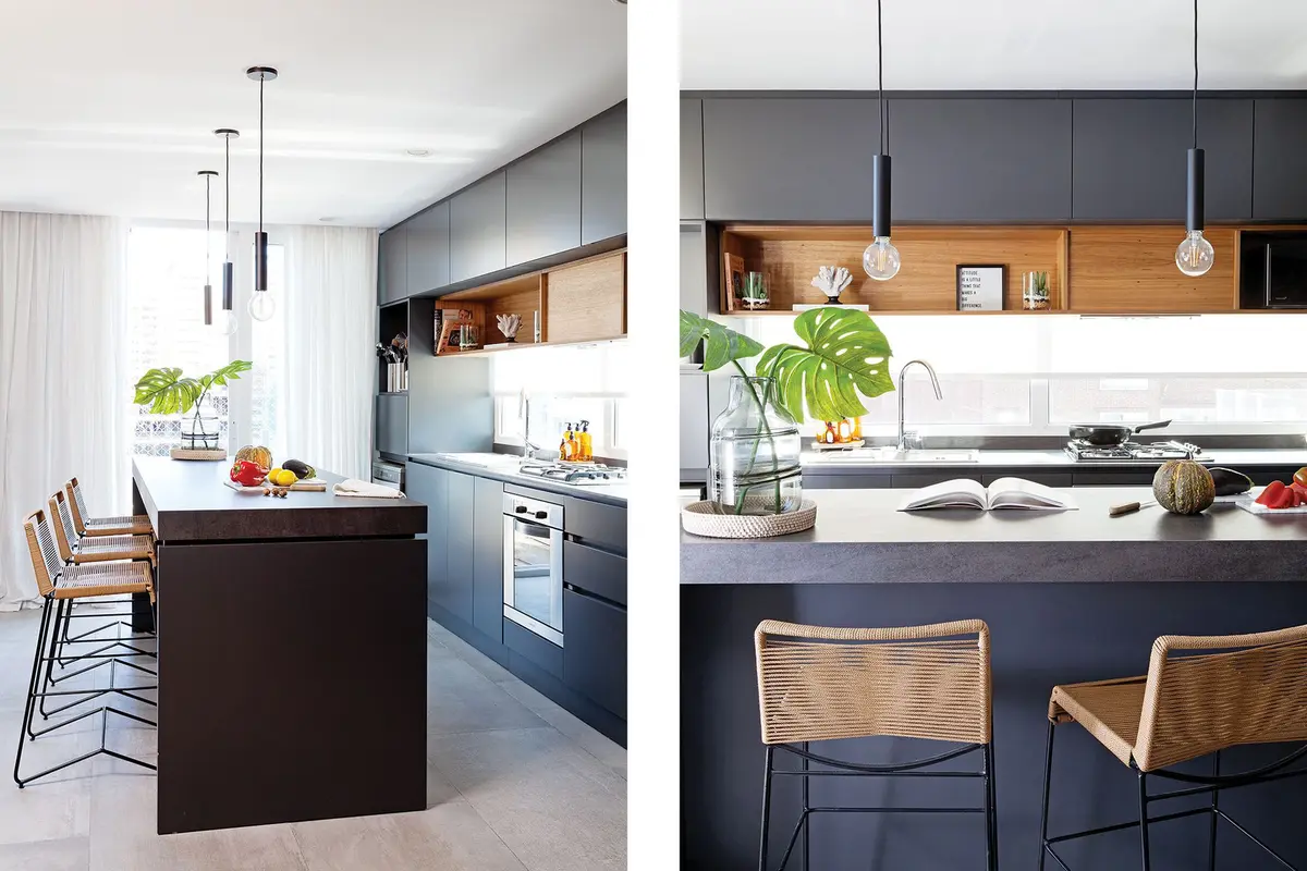 Cozinha moderna com ilha, bancos de vime e luminárias pendentes pretas — projeto Proyecto F, por DIPA arquitectos