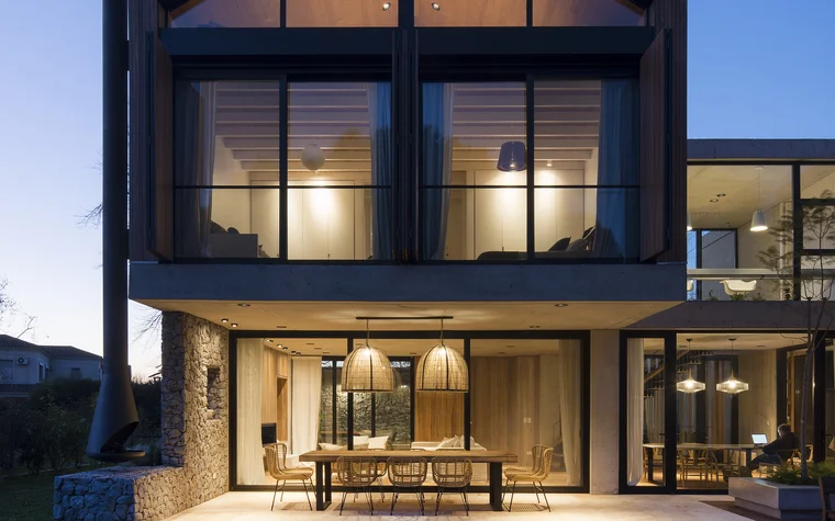 Fachada de casa contemporánea, proyecto de Estudio Lak