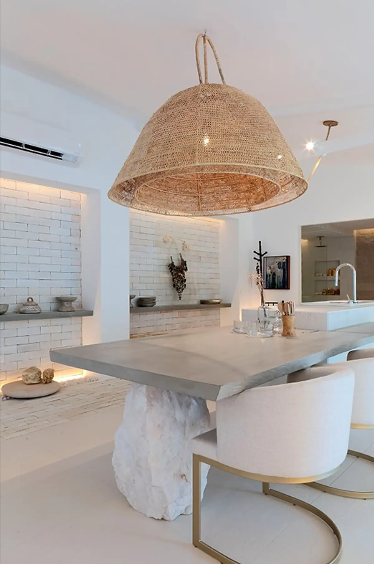 Cozinha Com Ilha Estilo Clássico com cor predominante Bege do Projeto Casa COR Pernambuco 2019 por André Caricio