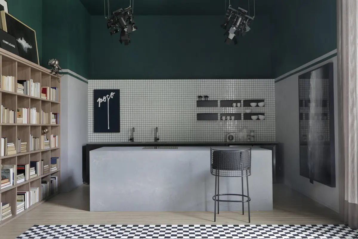 Mostrador minimalista blanco en local comercial con piso ajedrez — proyecto Casa COR 2019, por Studio Ro-ca