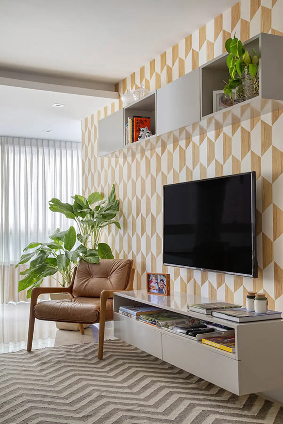 Sala Estilo Clássico com cor predominante Bege do Projeto Cobertura Arquiteta por Amanda Miranda