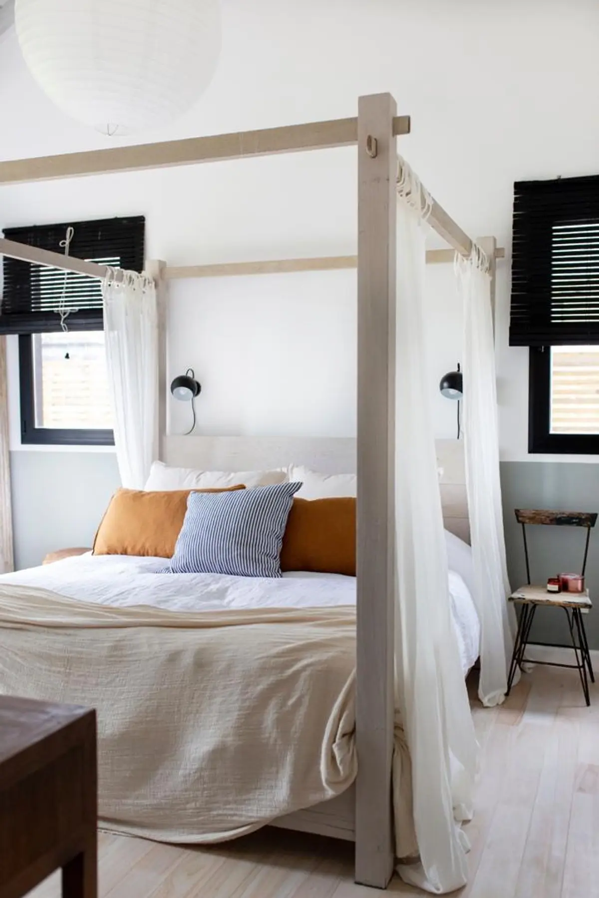 Dormitorio Juvenil Estilo Nórdico con color predominante Beige del Proyecto JI 103 por Estudio Diez Muzzio