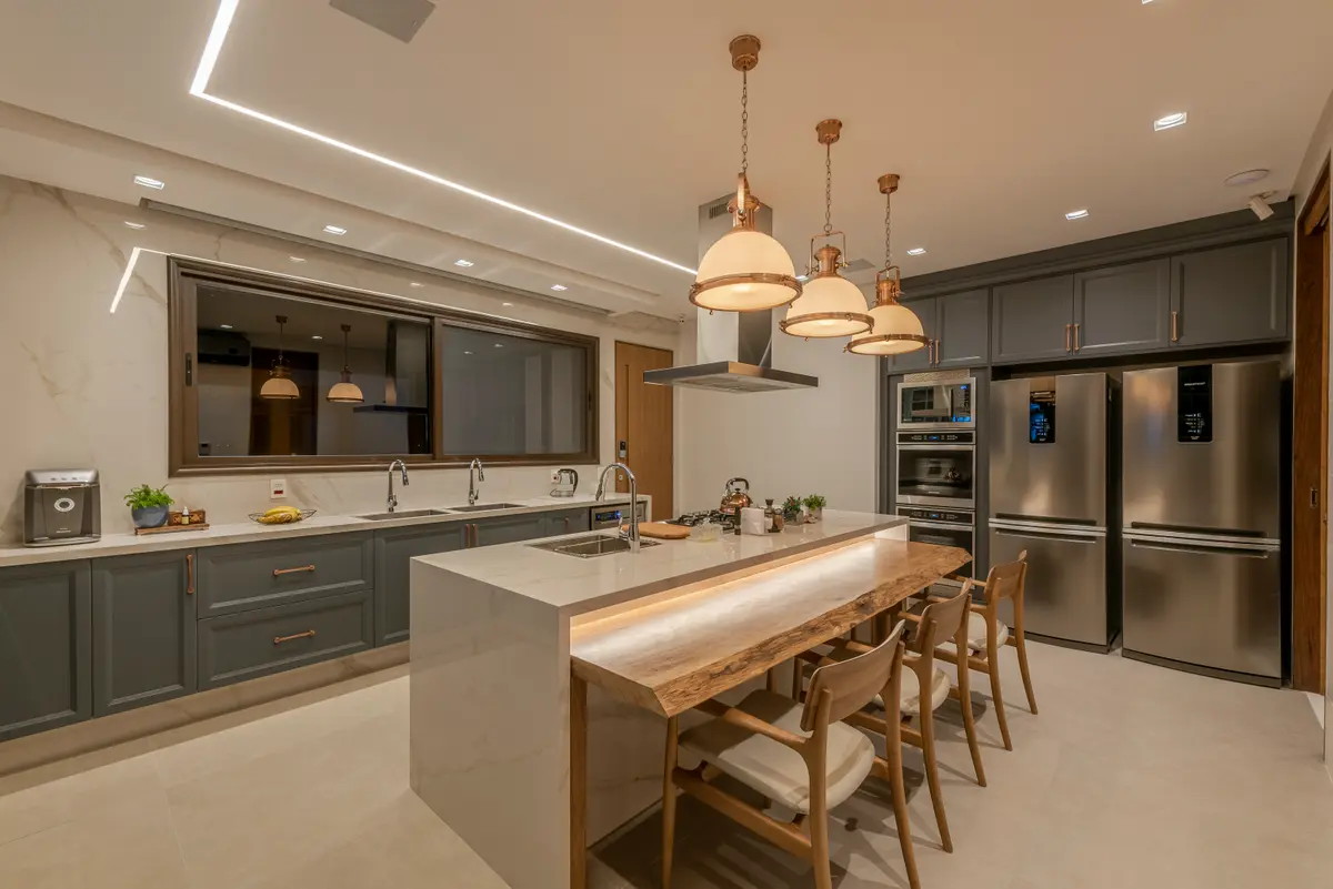 Cozinha Com Ilha Estilo Industrial do Projeto Projeto Destaque Club&Casa por Andrea Carvalho Arquitetura